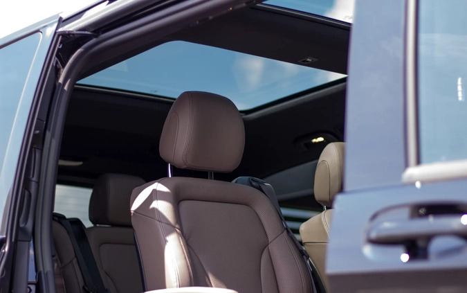 Mercedes-Benz Klasa V cena 325000 przebieg: 17000, rok produkcji 2023 z Ożarów małe 172